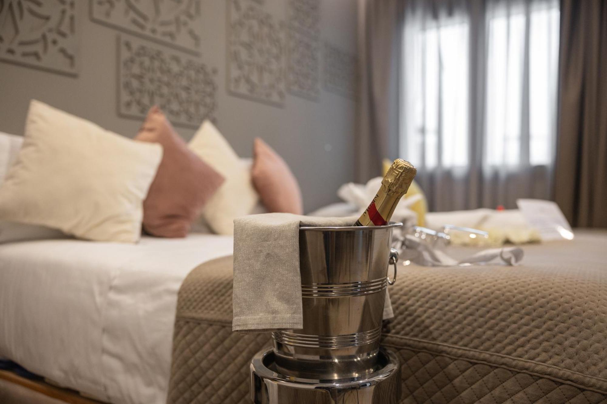 Giafra Luxury Rooms Agrigento Bagian luar foto